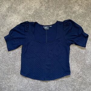 A perfect top for summer outings or working in an office!